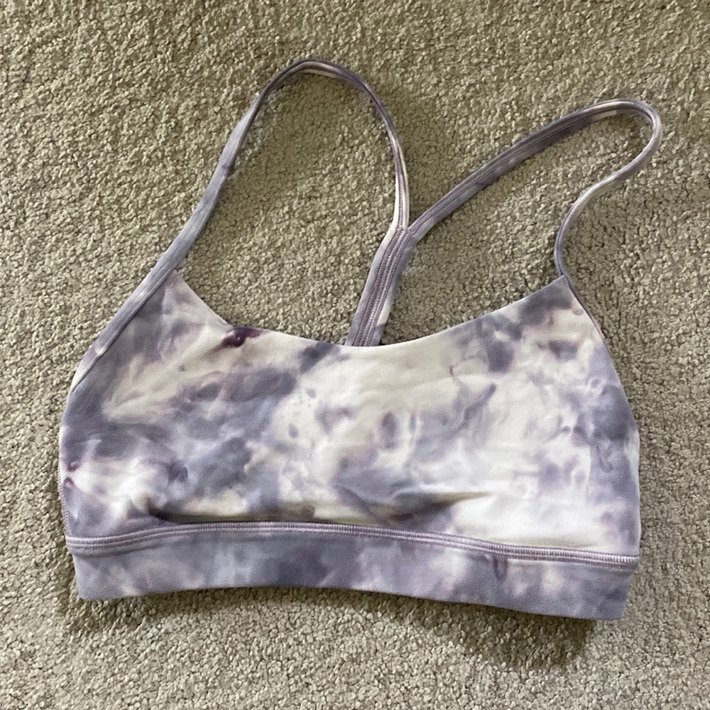 Lululemon size 4 sports bra